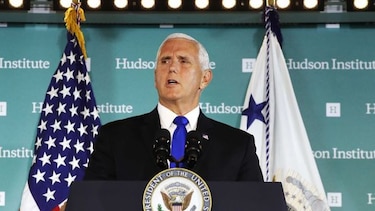 Mike Pence acusa a China de lanzar un 'salvavidas' a Venezuela