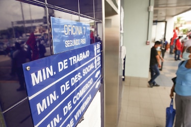 $2 mil 919 millones en salarios 