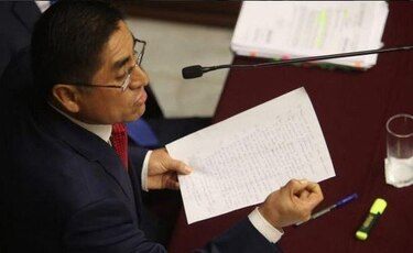 Congreso peruano destituye a juez de la Corte Suprema por corrupción