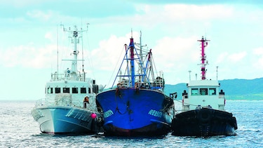 Japón expulsa barcos pesqueros
