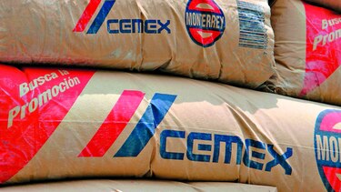 Muro podría construirse con cemento de Cemex
