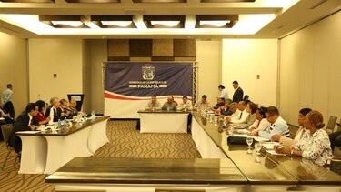 Arranca mesa de diálogo entre gobierno y gremios magisteriales