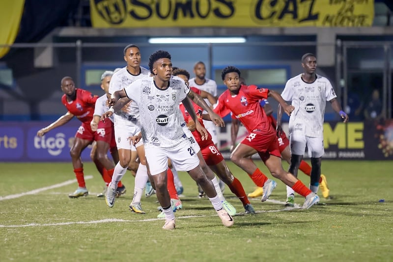 El Derbi de la Chorrera mide el arranque goleador de San Francisco ante un CAI invicto