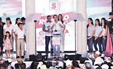 Rómulo Roux apela a la historia, lanza dardos a Nito Cortizo y pide el voto