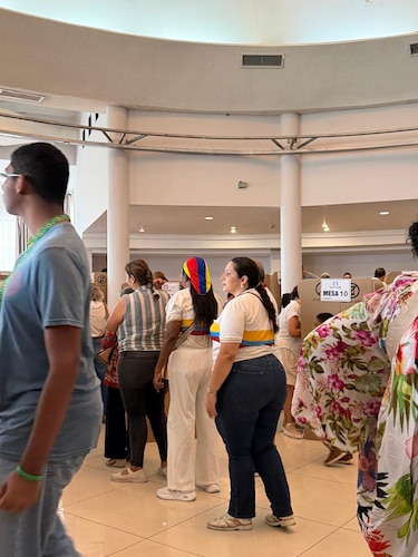 Miedo, dudas y esperanza: así vivieron los colombianos en Panamá la elección presidencial