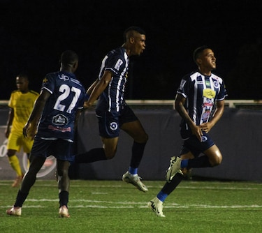 Keny Bonilla lideró con un doblete el triunfo del Veraguas United