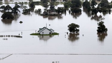 Lluvias y tornados amenazan la mitad de Estados Unidos