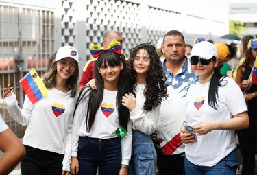 Venezolanos se congregan para su encuentro con Edmundo González Urrutia en Panamá