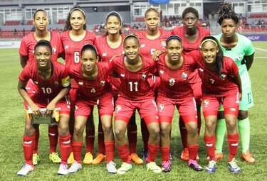 Panamá se impone a El Salvador en fútbol femenino