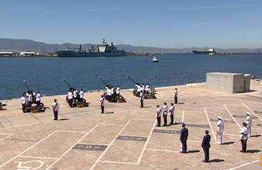 96 salvas de cañón por la vida de Isabel II, la reina británica más longeva