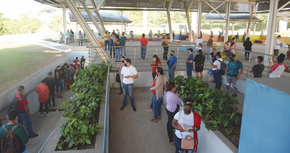 La doble pandemia: Ómicron y el desempleo