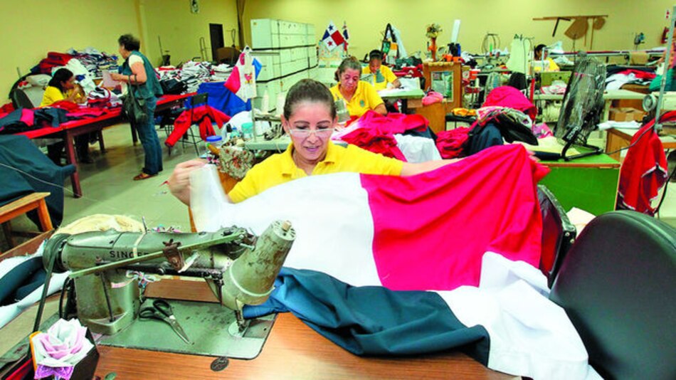 Confección de la enseña patria