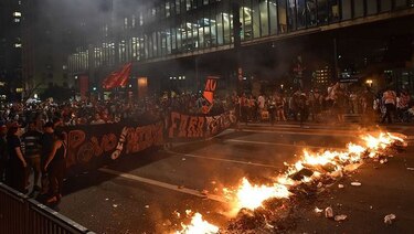 Brasil: Policía lanza gas lacrimógeno a manifestantes