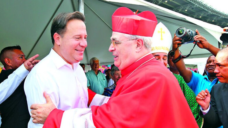 Gobierno dona millones de dólares a la Iglesia católica