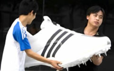 Adidas sube el beneficio neto un 23 % en el primer semestre