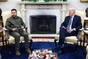 Biden invita a Zelenski a la Casa Blanca en plena crisis interna por la ayuda a Ucrania