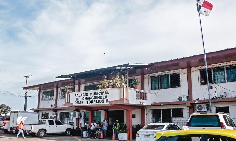 Bagatrac se queda con un contrato de $23.3 millones para rehabilitar caminos y calles en Bocas del Toro