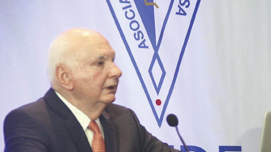 Exministro Guillermo Chapman aboga por reformas