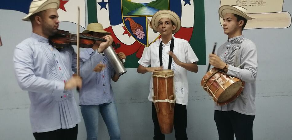 120 delegaciones y 30 carros alegóricos están confirmados para desfile de Las Mil Polleras