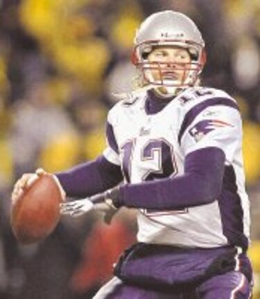 Brady eleva su condición de súper estrella