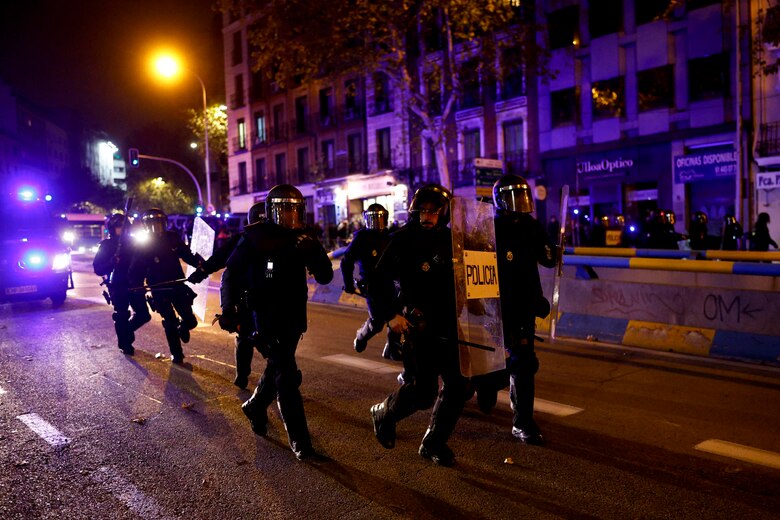 Noveno día de protestas en España contra la amnistía se salda con nueve detenidos