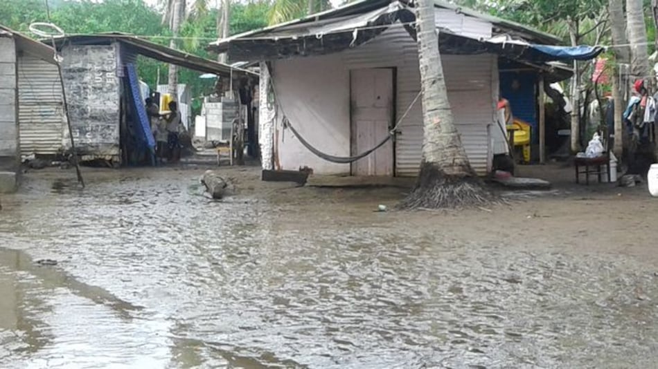 Altas mareas causan afectación a 31 casas en el litoral Pacífico