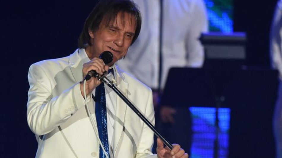La música latina se vuelca con Roberto Carlos, el rey de las baladas