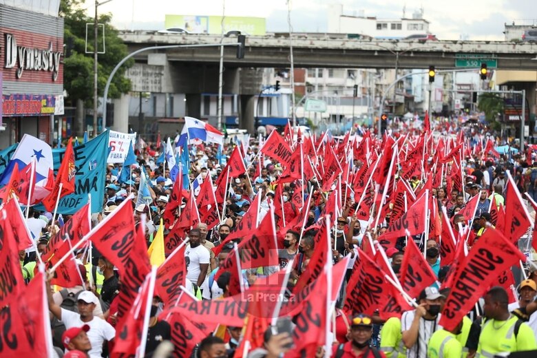 Docentes extienden paro; diálogo está estancado mientras siguen las marchas en el país