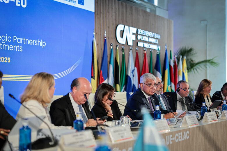 Mulino emplaza a sacar a Panamá de las listas y pide apoyo para ingresar a la OCDE: ‘Somos más que papeles’