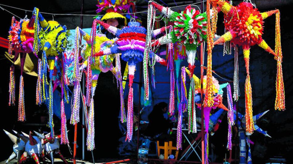 Piñatas para exorcizar el mal