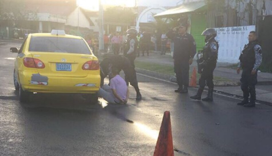 Sargento herido durante asalto a sede de la Dirección General de Ingresos