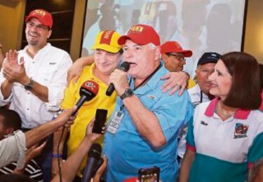 Pactos y alianzas políticas