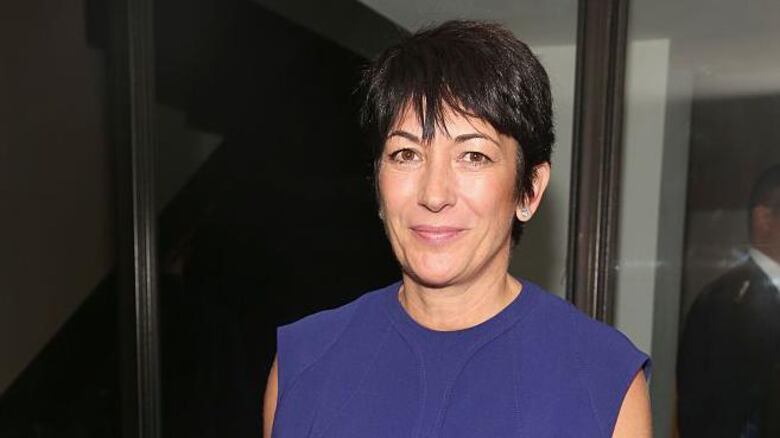Ghislaine Maxwell, la mujer condenada a 20 años de prisión por tráfico sexual de menores a la que la Fiscalía de Estados Unidos quiere volver a interrogar por el caso de Jeffrey Epstein