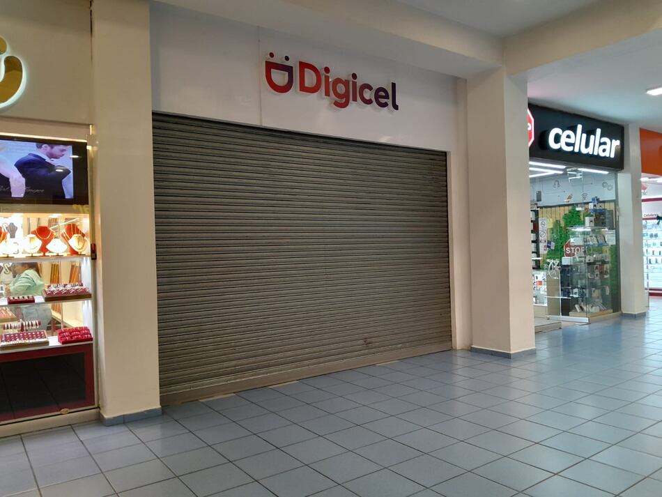 ¿Qué están haciendo +Móvil y Tigo para atraer a los clientes de Digicel?