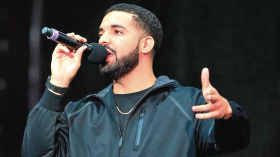 Cuidado con el reto de bailar junto al coche en marcha