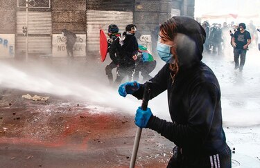Convención constitucional en Chile se instala en medio de protestas