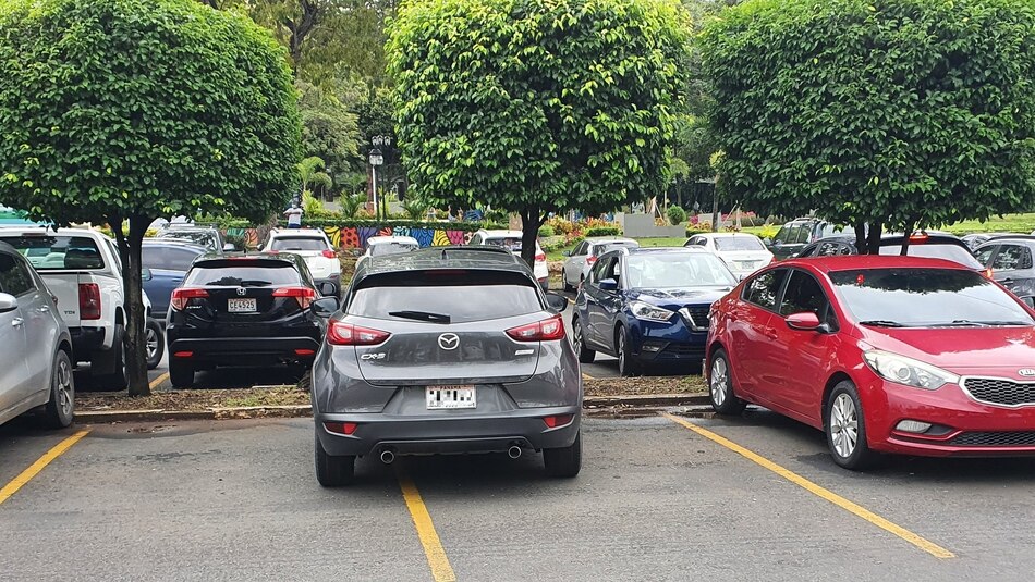 Parque Omar podrá cobrar por el uso de los estacionamientos: la Corte dice que decreto es legal