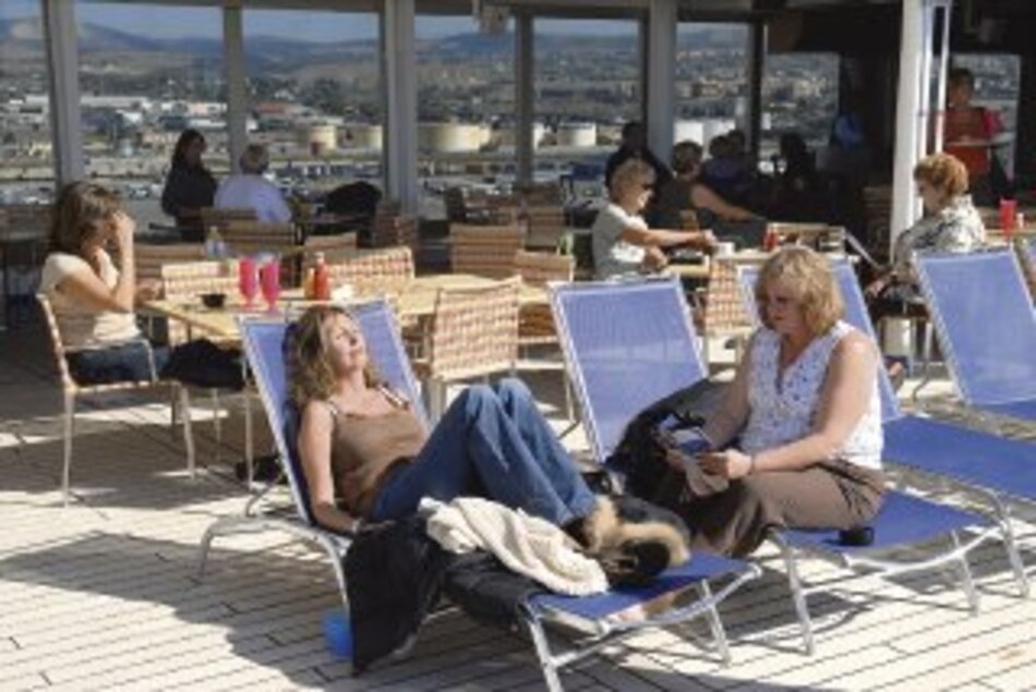 Crucero Azura indica recuperación turística