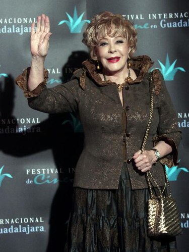 Silvia Pinal, satisfecha de sus logros, promete trabajar hasta el último día