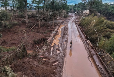 Suben a 108 los muertos y a 136 los desaparecidos por las inundaciones en el sur de Brasil