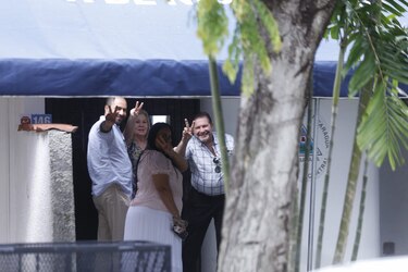 ‘Periquita 3’, políticos y abogado visitan a Martinelli; el expresidente intenta impedir cobertura