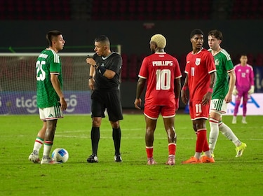 Un autogol amarga a Panamá ante México en el Rommel Fernández