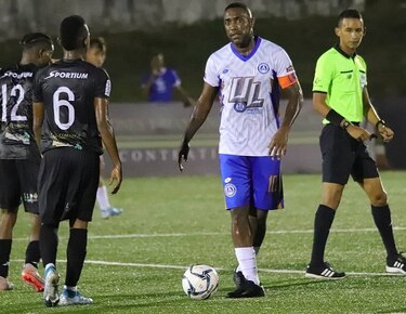 Árabe Unido y Universitario comandan la LPF