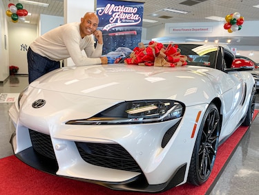 Una subasta de autos con el sello y la velocidad del panameño Mariano Rivera