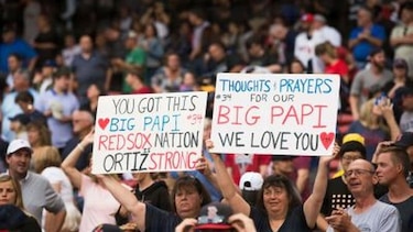 Exbeisbolista dominicano David Ortiz ya es atendido en Boston