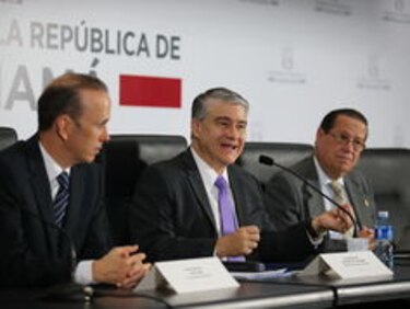 MEF espera aumento de 45% en aportes del Canal tras ampliación