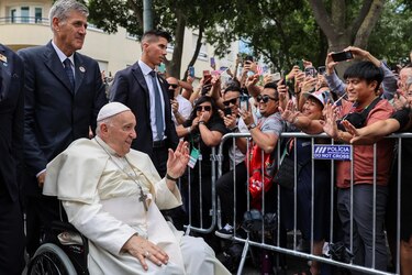 JMJ: jóvenes se vuelcan a las calles para saludar al papa Francisco