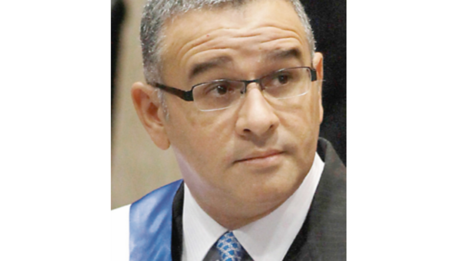 Interpol se niega a alertar sobre expresidente Mauricio Funes