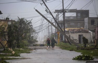 Irma deja Cuba; se dirige a los Cayos de Florida