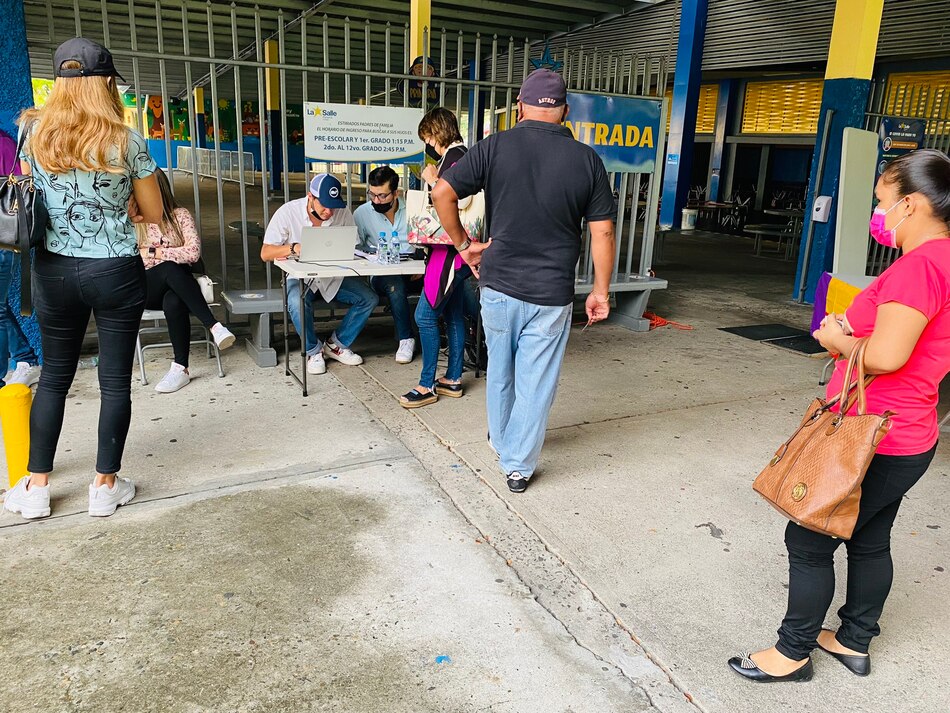 Partido Panameñista celebra elecciones internas; personal del Tribunal Electoral supervisa el proceso